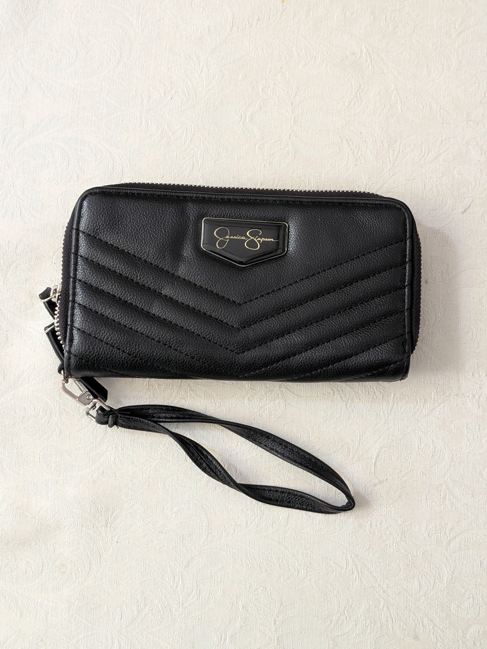 Jessica Simpson Black Women's Zip-Around Wristlet Wallet Credit Card Logo